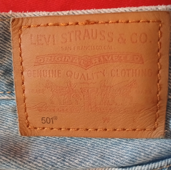 Levi's 501 Light Blue Denim Button-Fly Cutoff Shorts, size small - Picture 7 of 11